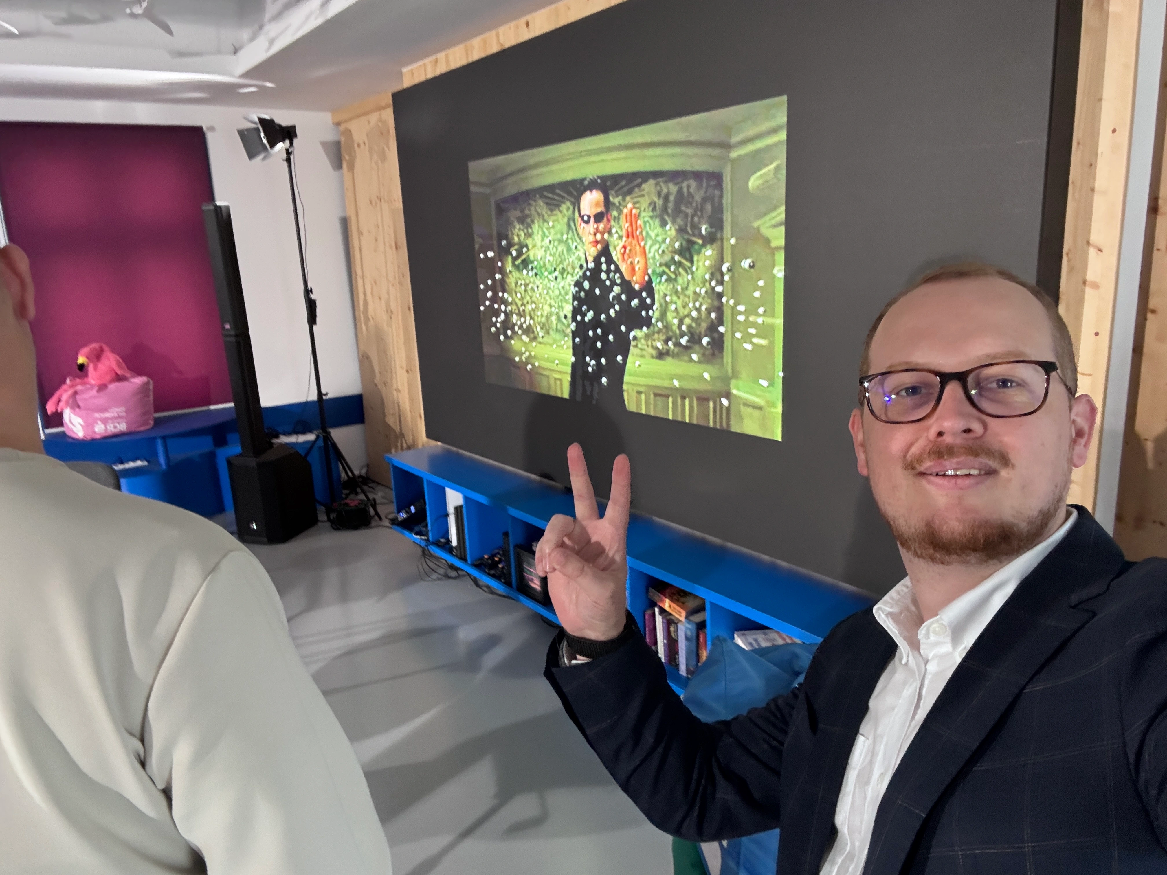 Die Prompt-Generation: KI vom Hilfswerkzeug zum professionellen Konkurrenten – Friendly Fire im Zbor Hub Timișoara