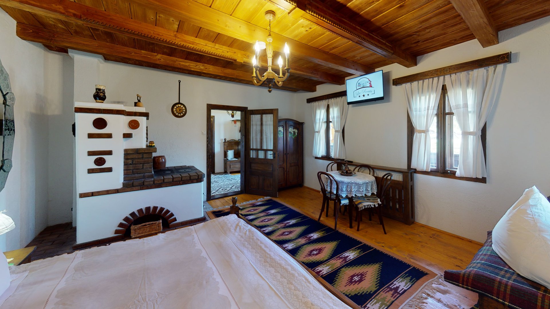 Casa Anastasia - 80-Year-Old Rustic Bucovina Cottage 3D Twin