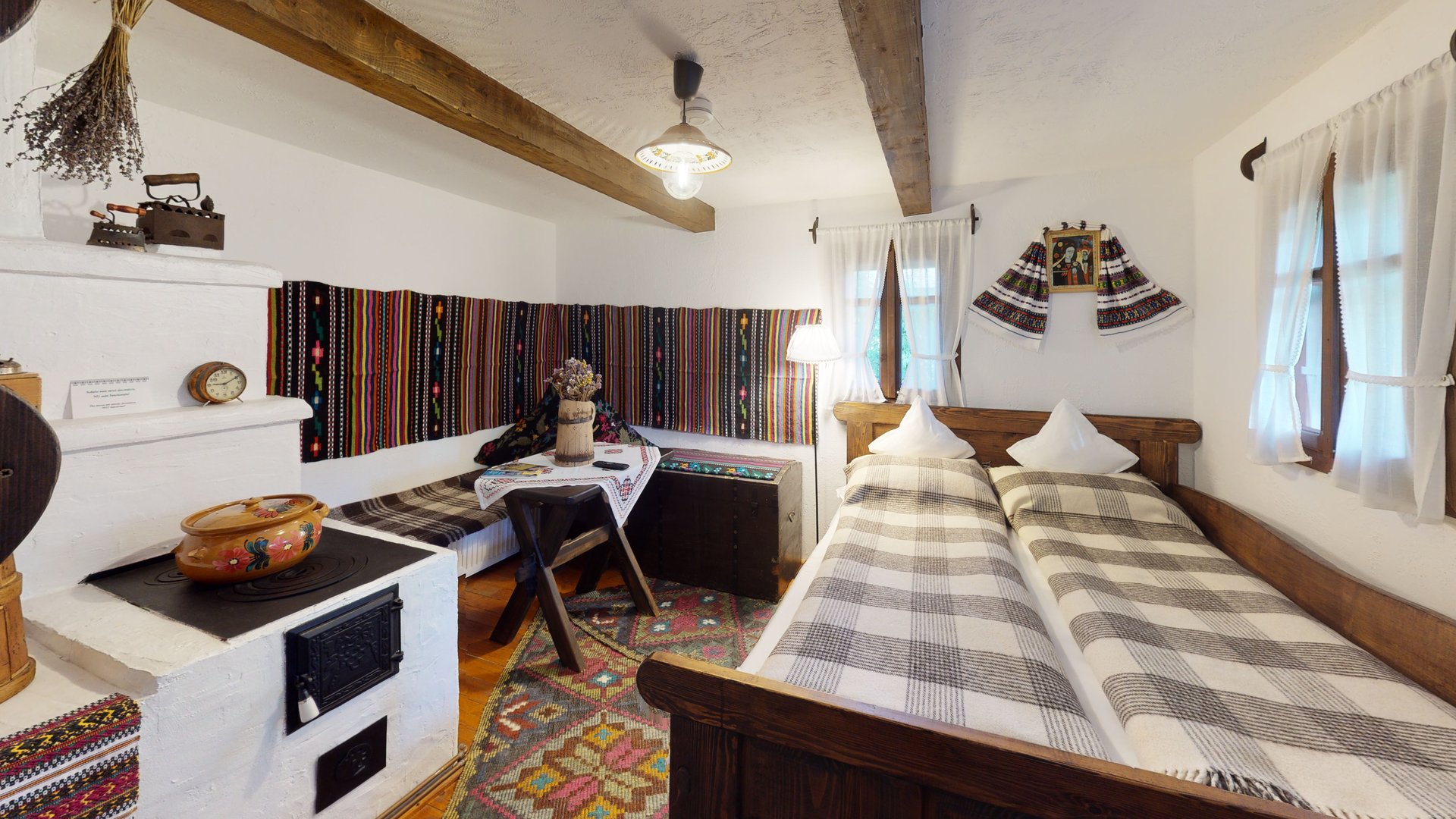 Casa Elisabeta - 100-Year-Old Rustic Bucovina Cottage 3D Twin